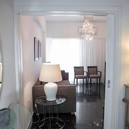 Konstantinos Stylish Brand New Apt In The Heart Of Athena Bagian luar foto