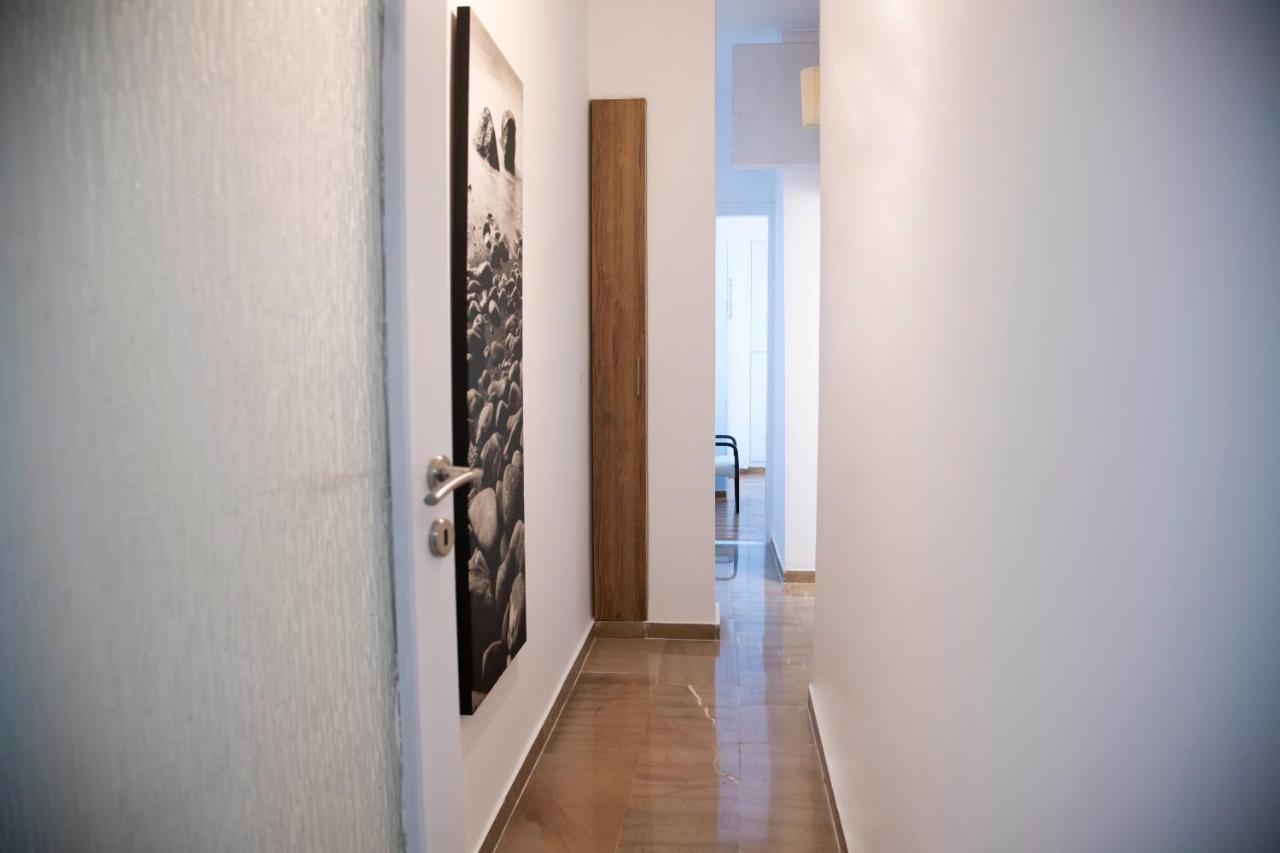 Konstantinos Stylish Brand New Apt In The Heart Of Athena Bagian luar foto